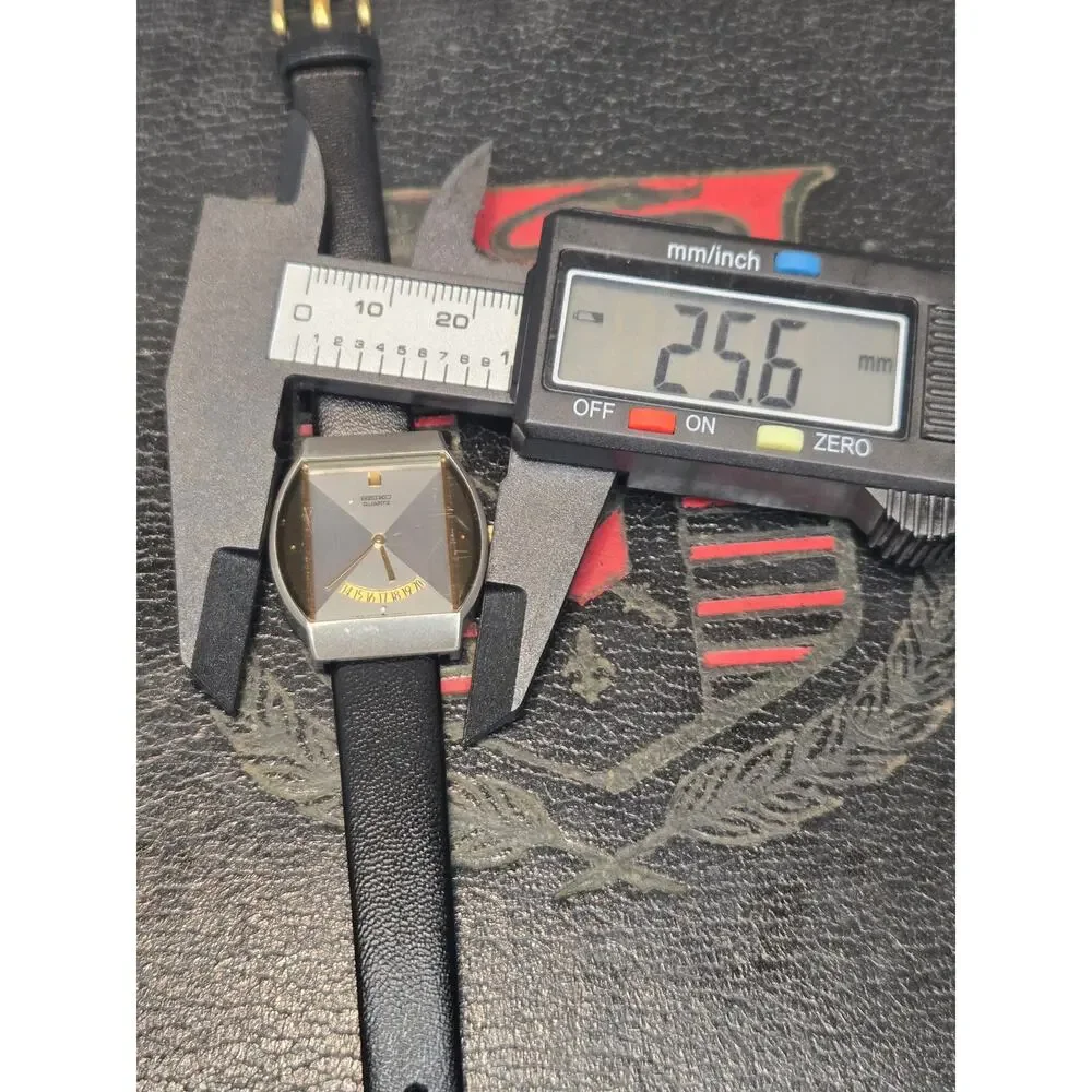 Seiko 2A49 - Picture 7 of 10